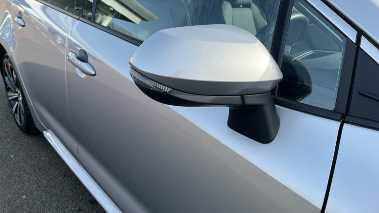 Toyota Corolla 2.0 VVT-i Hybrid Design 5dr CVT Hybrid Estate